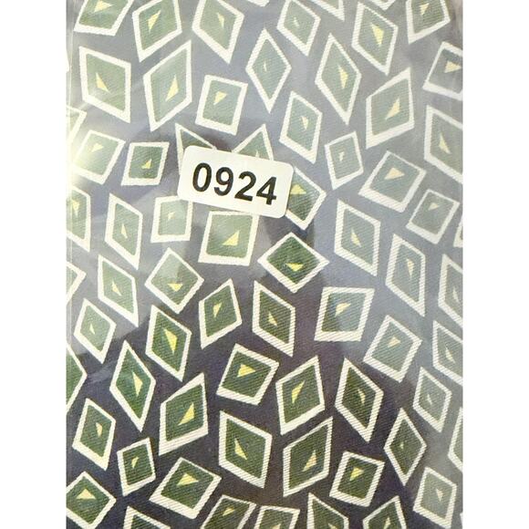 VTG.Abercrombie & Fitch Tie Mens Preppy Geometric Diamond Silk Hand Made USA - Picture 8 of 8